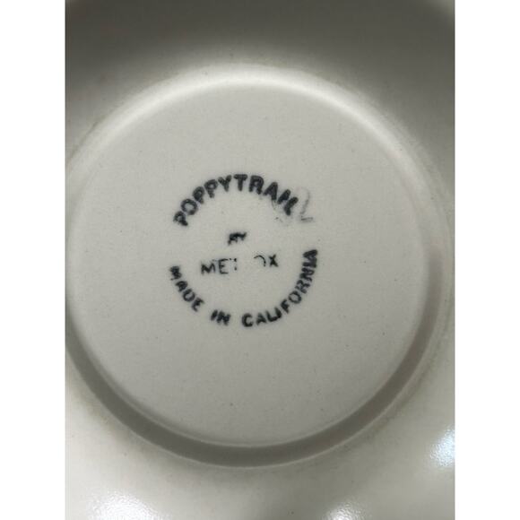 METLOX Poppy Trail Sculptured Blue Grape Vintage Cup and Saucer Set - Picture 6 of 7